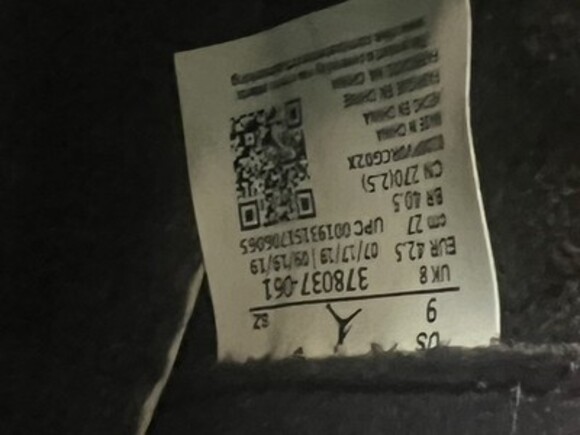 Air Jordan 11 Men's Size 9 - Picture 4 of 5